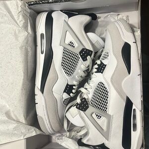 Black white and grey air jordan 4 retro 10.5